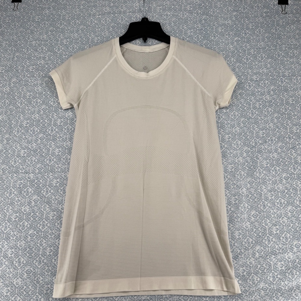 Lululemon Swiftly Tech Short Sleeve 2.0 Striped White Size 10 Activewear